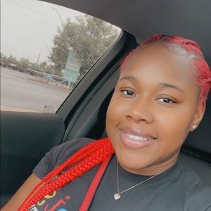 Meet your Posher, Jamila